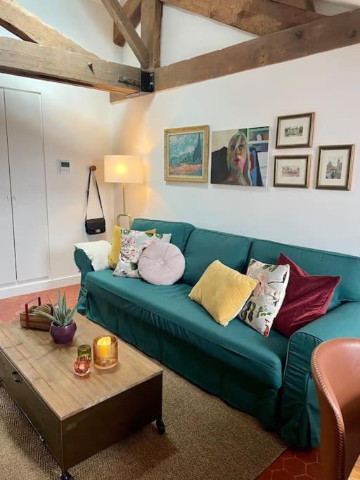Loft Apartment At Villa Leonie Ιέρ Εξωτερικό φωτογραφία